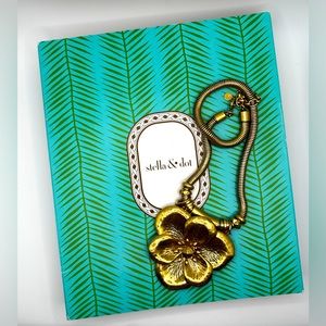 Stella and Dot Bloom Necklace